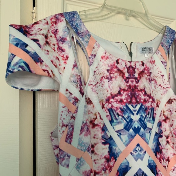 Xenia boutique dress - Picture 2 of 6